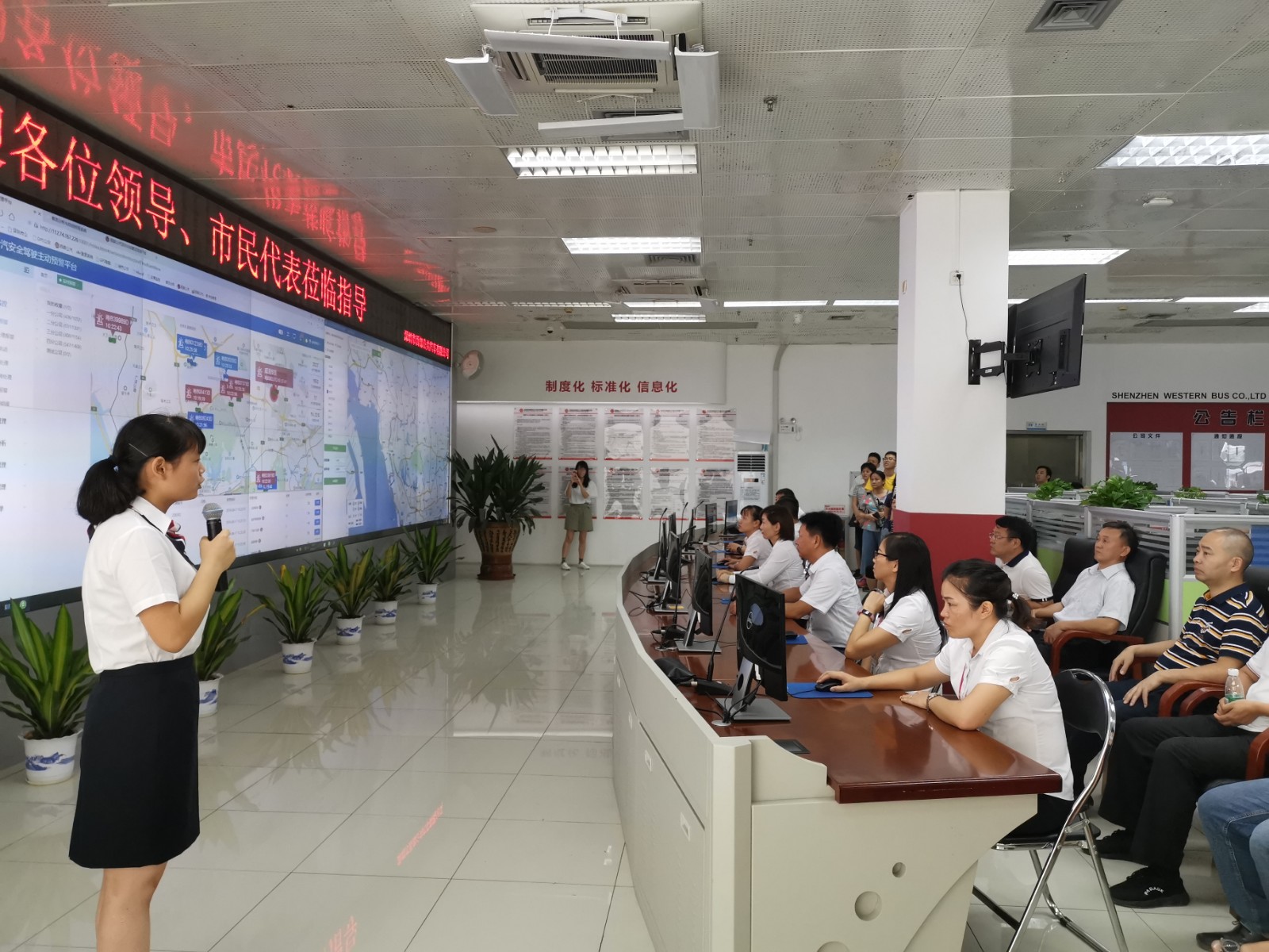 “科技改變公交”，西部公汽全面提升行業(yè)服務水平，引領城市智慧公交出行